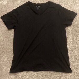 Gildan Black V-Neck Tee